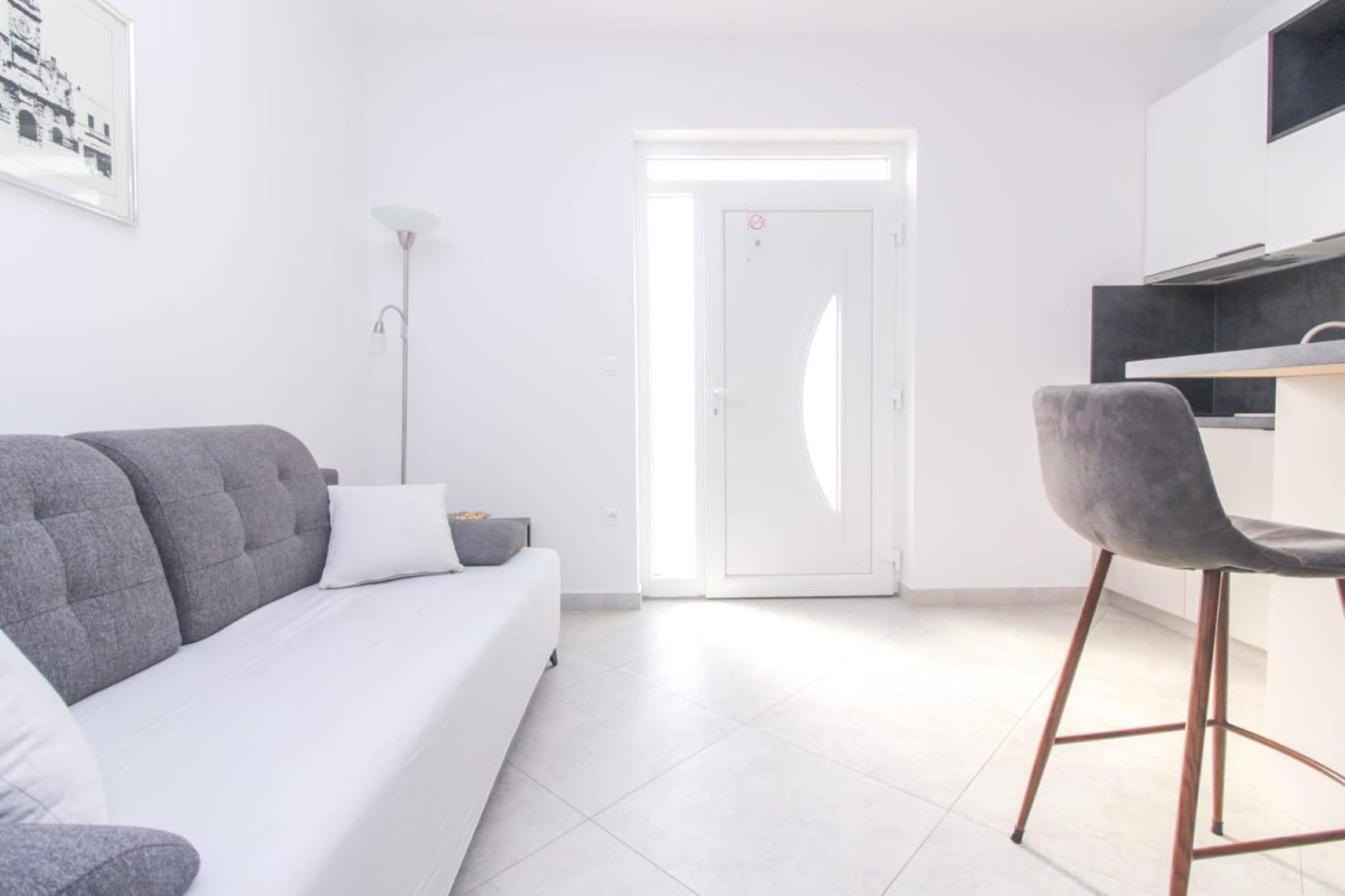 Appartement Pool House Luka à Zadar Extérieur photo
